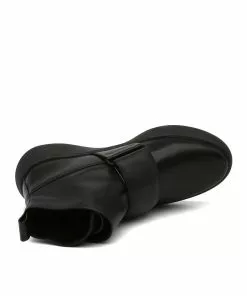 ISSEY MIYAKE X UN Flux Sneaker WOMEN