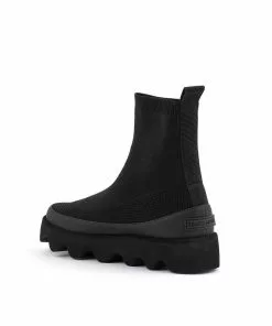 ISSEY MIYAKE X UN Bounce Fit Boot