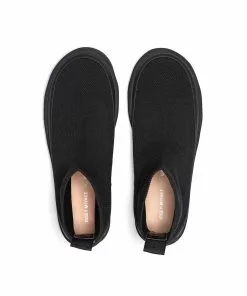 ISSEY MIYAKE X UN Bounce Fit Boot