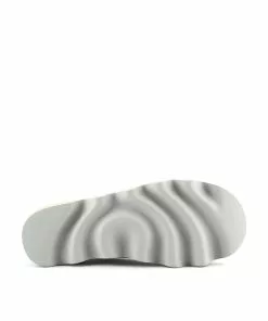 ISSEY MIYAKE X UN Bounce Fit 2