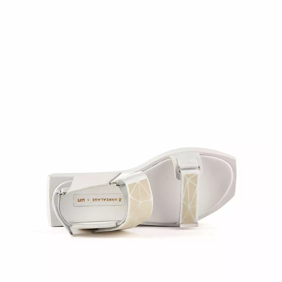 ANREALAGE X UN WOMEN Dimension Wa Lo