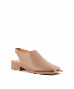 ISSEY MIYAKE X UN Fin Flat WOMEN
