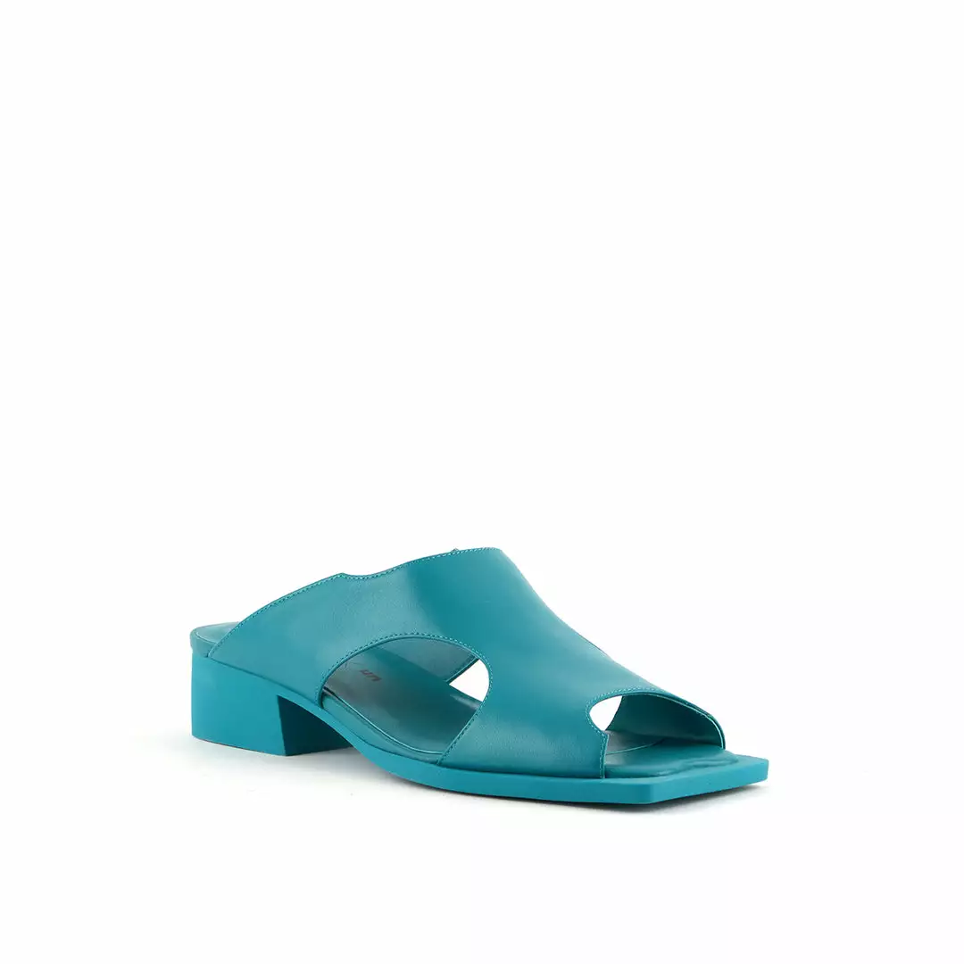 ISSEY MIYAKE X UN WOMEN Fin Sandal