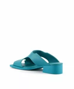 ISSEY MIYAKE X UN WOMEN Fin Sandal