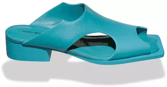 ISSEY MIYAKE X UN WOMEN Fin Sandal