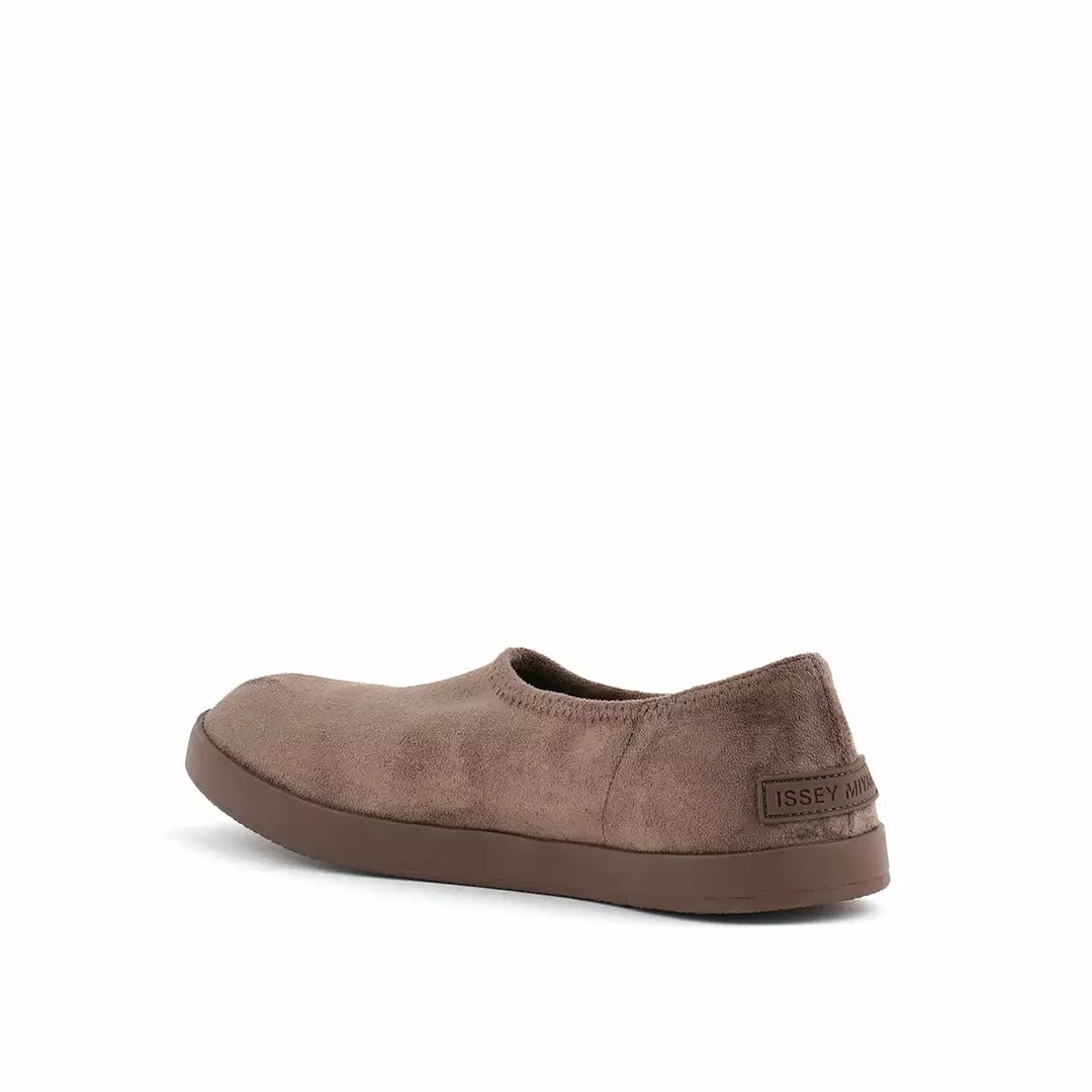 ISSEY MIYAKE X UN Skin Flat WOMEN