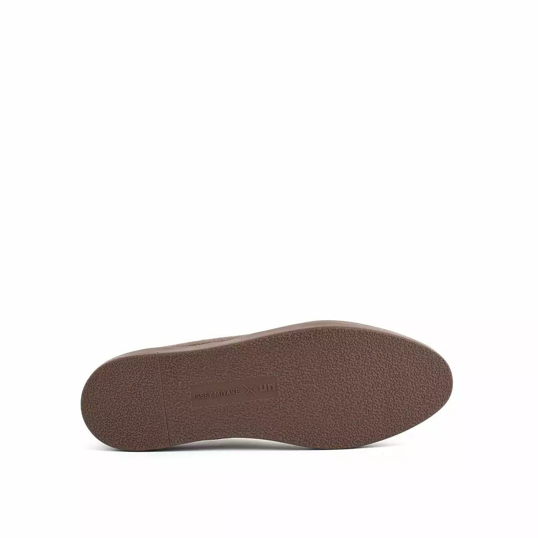 ISSEY MIYAKE X UN Skin Flat WOMEN