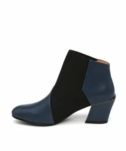 ISSEY MIYAKE X UN WOMEN Wrap Bootie Mid